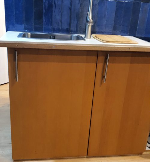 Kitchen cabinet